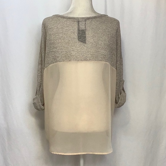 Moon Collection Lightweight Neutral Mixed Media Blouse Size XL - Picture 2 of 15